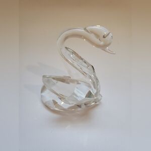 Crystal glass swan Figurine